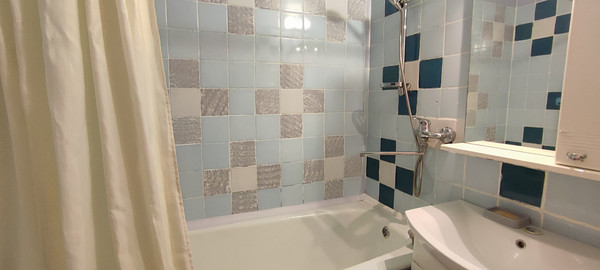 Продам трехкомнатную (3-комн.) квартиру, Ленина ул, 1, Костомукша г