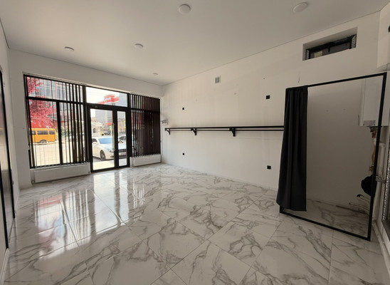 Продам торговое помещение 218 м2, Угнич ул, 5, Баксан г