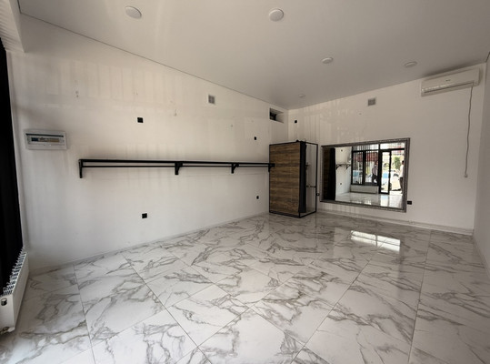 Продам торговое помещение 218 м2, Угнич ул, 5, Баксан г