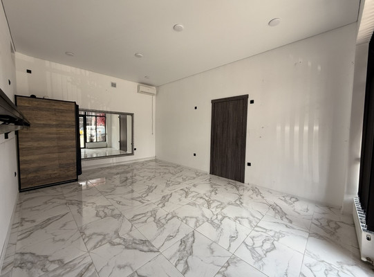 Продам торговое помещение 218 м2, Угнич ул, 5, Баксан г