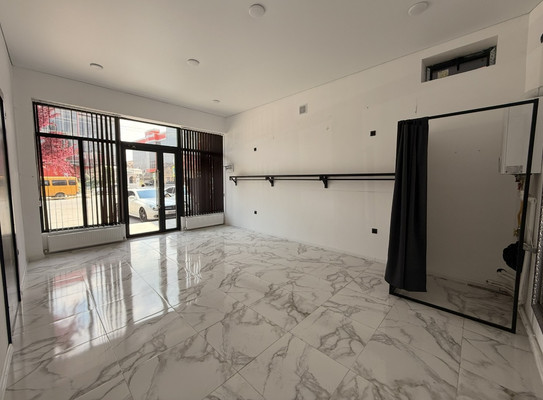Продам торговое помещение 218 м2, Угнич ул, 5, Баксан г