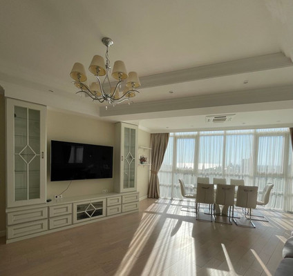 Продам многокомнатную квартиру, Войкова (Центральный р-н) ул, 21, Сочи г