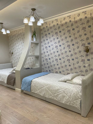 Продам многокомнатную квартиру, Войкова (Центральный р-н) ул, 21, Сочи г