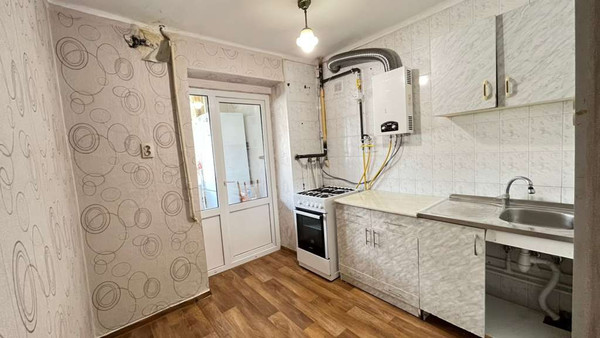 Продам двухкомнатную (2-комн.) квартиру, Киевская ул, 6, Туапсе г