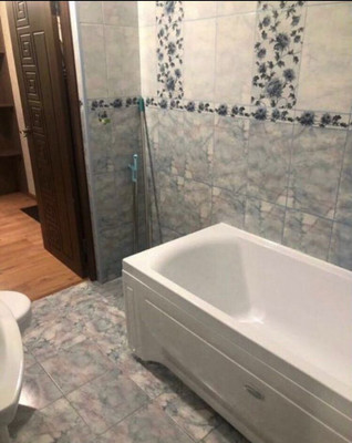 Продам двухкомнатную (2-комн.) квартиру, Юных Ленинцев (Центральный р-н) ул, 10кБ, Сочи г