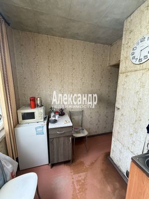 Продам комнату в 3-комн. квартире, Подвойского ул, 17к2, Санкт-Петербург г