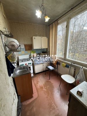Продам комнату в 3-комн. квартире, Подвойского ул, 17к2, Санкт-Петербург г