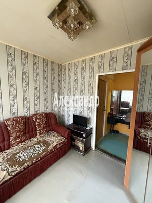 Продам комнату в 3-комн. квартире, Подвойского ул, 17к2, Санкт-Петербург г