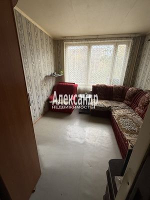 Продам комнату в 3-комн. квартире, Подвойского ул, 17к2, Санкт-Петербург г