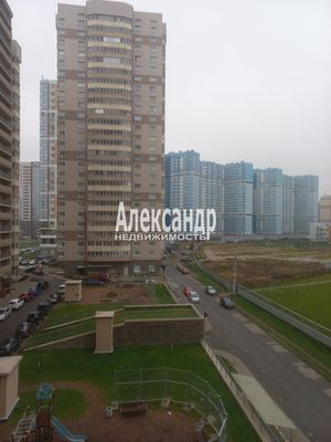 Продам однокомнатную (1-комн.) квартиру, Заречная ул, 13к2, Парголово п