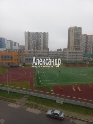 Продам однокомнатную (1-комн.) квартиру, Заречная ул, 13к2, Парголово п