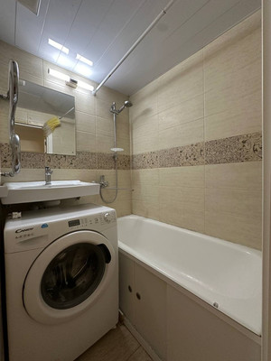 Продам двухкомнатную (2-комн.) квартиру, Генерала Антонова ул, 5к2, Москва г