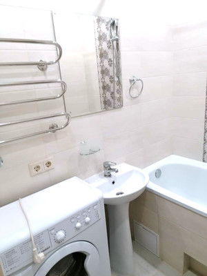 Продам двухкомнатную (2-комн.) квартиру, Революции 1905 года ул, 80Г, Воронеж г