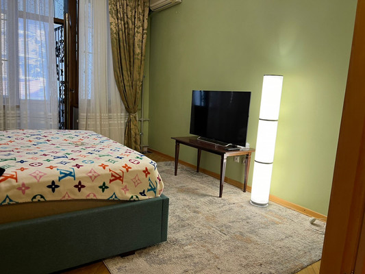 Продам двухкомнатную (2-комн.) квартиру, Красная ул, 78-80, Краснодар г