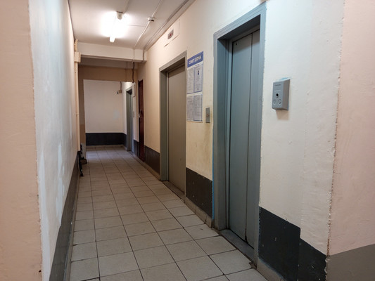 Продам трехкомнатную (3-комн.) квартиру, Барвихинская ул, 4к1, Москва г