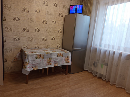 Продам трехкомнатную (3-комн.) квартиру, Барвихинская ул, 4к1, Москва г