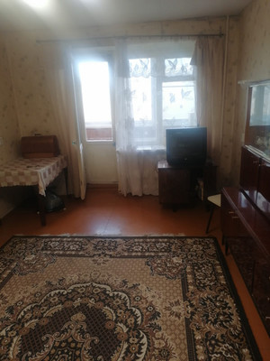 Продам однокомнатную (1-комн.) квартиру, 50 лет Октября ул, 6, Алексин г