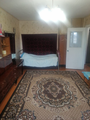 Продам однокомнатную (1-комн.) квартиру, 50 лет Октября ул, 6, Алексин г