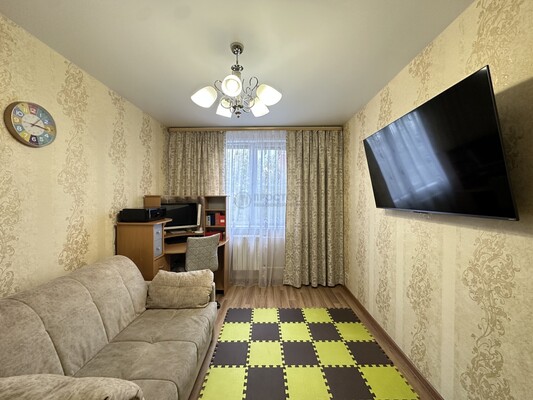 Продам двухкомнатную (2-комн.) квартиру, Центральная ул, 4, Пуршево д