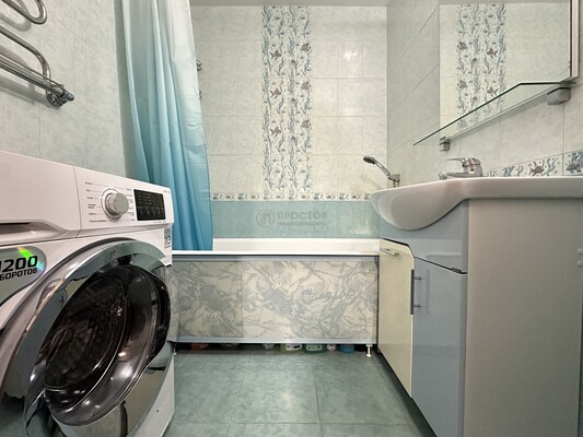 Продам двухкомнатную (2-комн.) квартиру, Центральная ул, 4, Пуршево д