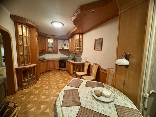 Продам трехкомнатную (3-комн.) квартиру, Чечёрский проезд, 34, Москва г