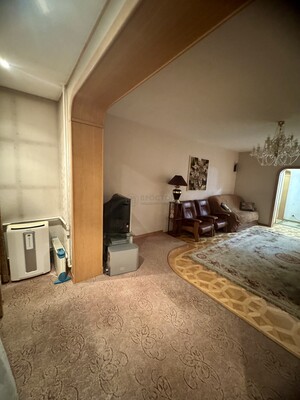 Продам трехкомнатную (3-комн.) квартиру, Чечёрский проезд, 34, Москва г