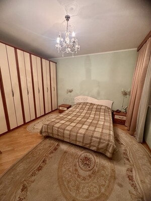 Продам трехкомнатную (3-комн.) квартиру, Чечёрский проезд, 34, Москва г