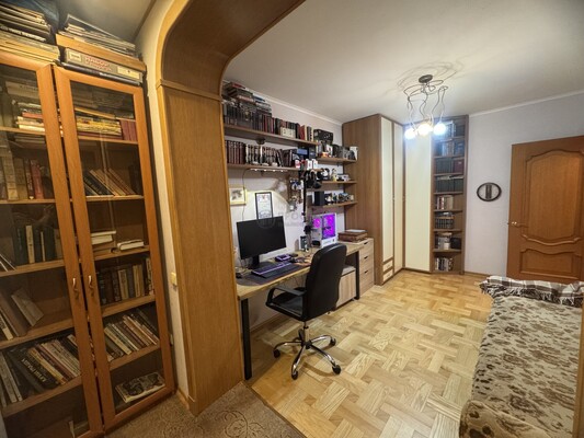 Продам трехкомнатную (3-комн.) квартиру, Чечёрский проезд, 34, Москва г