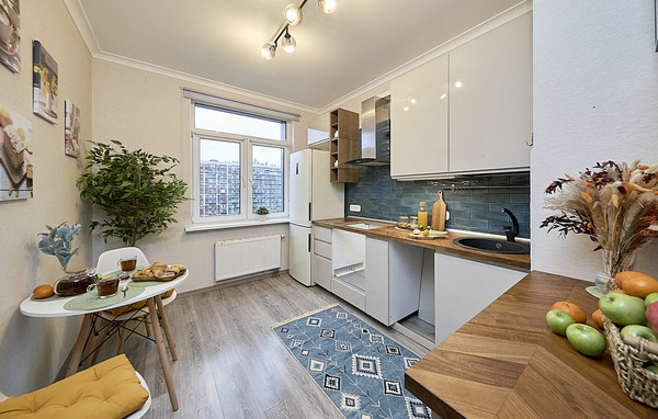 Продам двухкомнатную (2-комн.) квартиру, Воронцовский б-р, 11к1, Бугры п