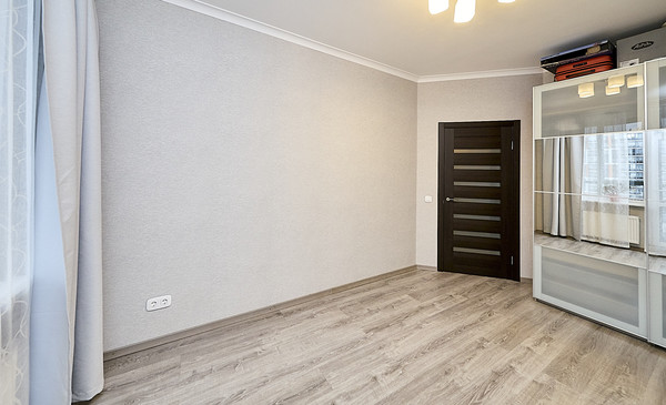 Продам двухкомнатную (2-комн.) квартиру, Воронцовский б-р, 11к1, Бугры п