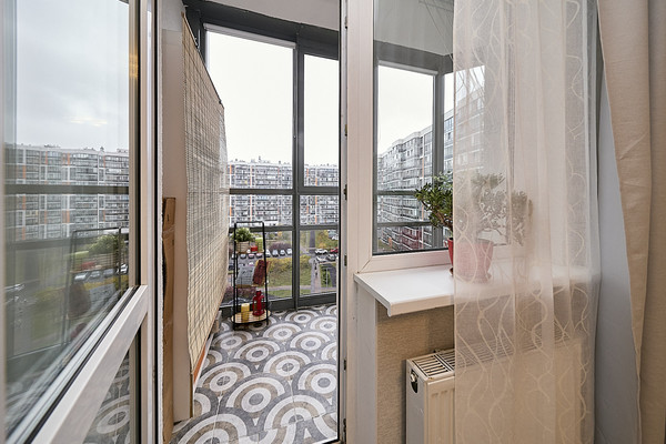 Продам двухкомнатную (2-комн.) квартиру, Воронцовский б-р, 11к1, Бугры п