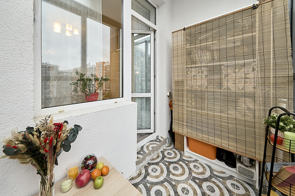 Продам двухкомнатную (2-комн.) квартиру, Воронцовский б-р, 11к1, Бугры п