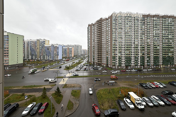 Продам двухкомнатную (2-комн.) квартиру, Воронцовский б-р, 11к1, Бугры п