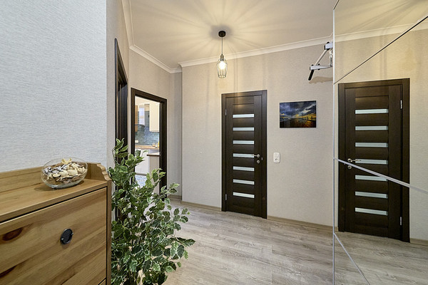 Продам двухкомнатную (2-комн.) квартиру, Воронцовский б-р, 11к1, Бугры п