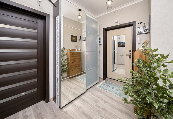 Продам двухкомнатную (2-комн.) квартиру, Воронцовский б-р, 11к1, Бугры п