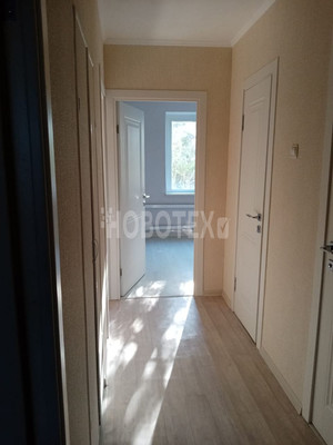 Продам трехкомнатную (3-комн.) квартиру, 76-й кв-л, 32, Курганинск г