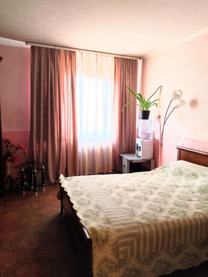 Продам трехкомнатную (3-комн.) квартиру, Лелюшенко ул, 3, Ростов-на-Дону г