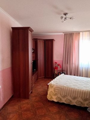 Продам трехкомнатную (3-комн.) квартиру, Лелюшенко ул, 3, Ростов-на-Дону г