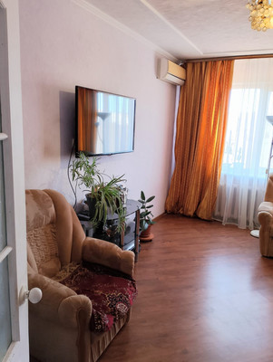 Продам трехкомнатную (3-комн.) квартиру, Лелюшенко ул, 3, Ростов-на-Дону г