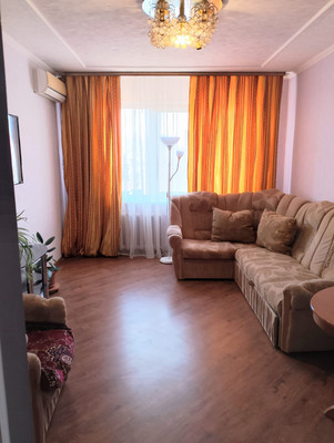 Продам трехкомнатную (3-комн.) квартиру, Лелюшенко ул, 3, Ростов-на-Дону г