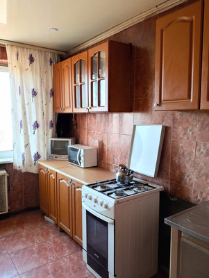 Продам трехкомнатную (3-комн.) квартиру, Лелюшенко ул, 3, Ростов-на-Дону г