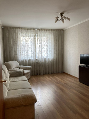 Продам трехкомнатную (3-комн.) квартиру, Ясная ул, 5, Коммунарка п