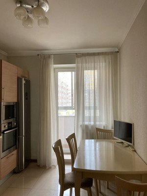 Продам трехкомнатную (3-комн.) квартиру, Ясная ул, 5, Коммунарка п