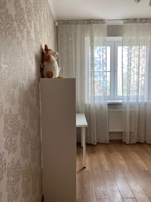 Продам трехкомнатную (3-комн.) квартиру, Ясная ул, 5, Коммунарка п