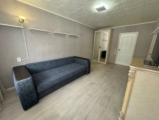 Продам двухкомнатную (2-комн.) квартиру, Интернациональный пр-кт, 45, Комсомольск-на-Амуре г