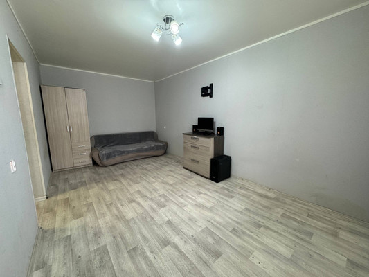 Продам двухкомнатную (2-комн.) квартиру, Ленина пр-кт, 81к3, Комсомольск-на-Амуре г