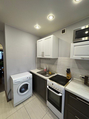 Продам трехкомнатную (3-комн.) квартиру, Рябикова б-р, 5А, Иркутск г