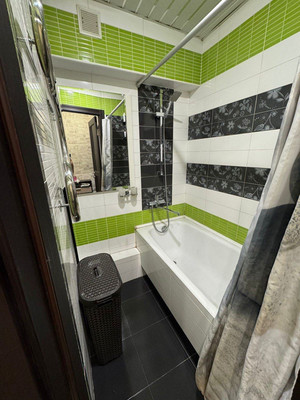 Продам трехкомнатную (3-комн.) квартиру, Рябикова б-р, 5А, Иркутск г