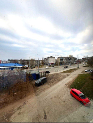 Продам трехкомнатную (3-комн.) квартиру, Рябикова б-р, 5А, Иркутск г