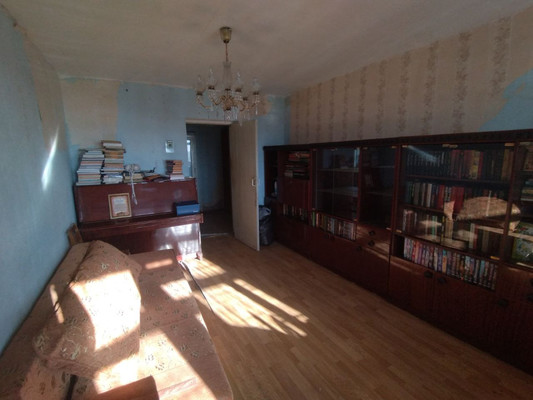 Продам трехкомнатную (3-комн.) квартиру, Большая ул, 200, Ишим г